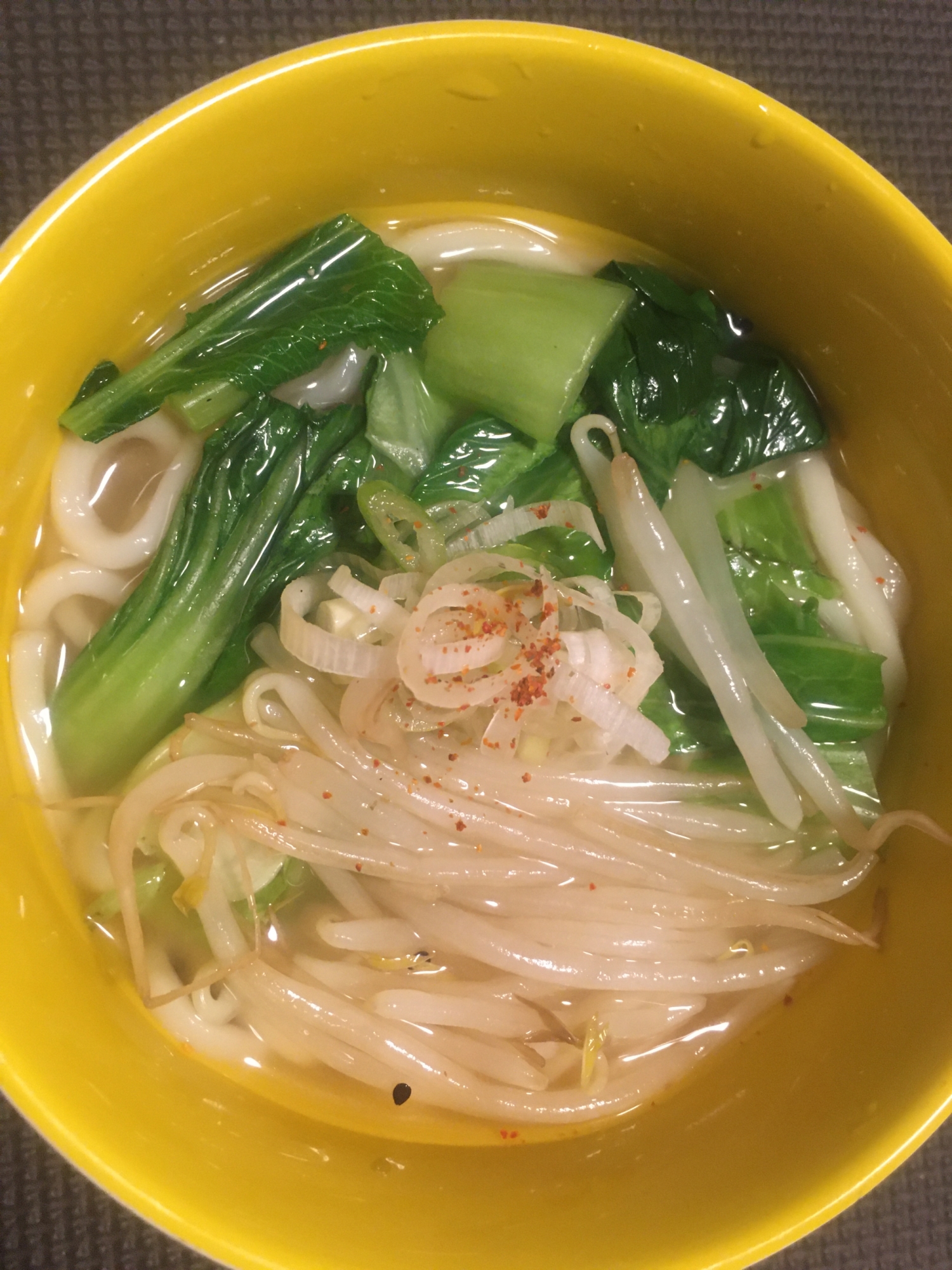 もやしとチンゲン菜のかけうどん