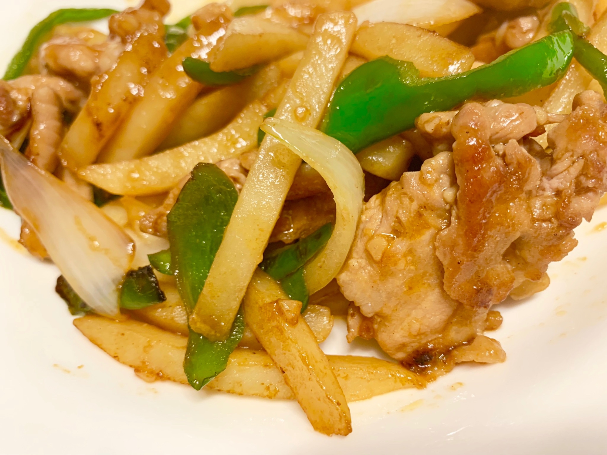 冷食フライドポテトアレンジ!チンジャオロース風