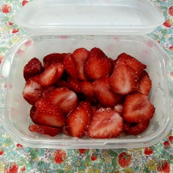 苺の冷凍保存 レシピ 作り方 By Mamacream 楽天レシピ 苺の冷凍保存 レシピ 作り方 By Mamacream 楽天レシピ