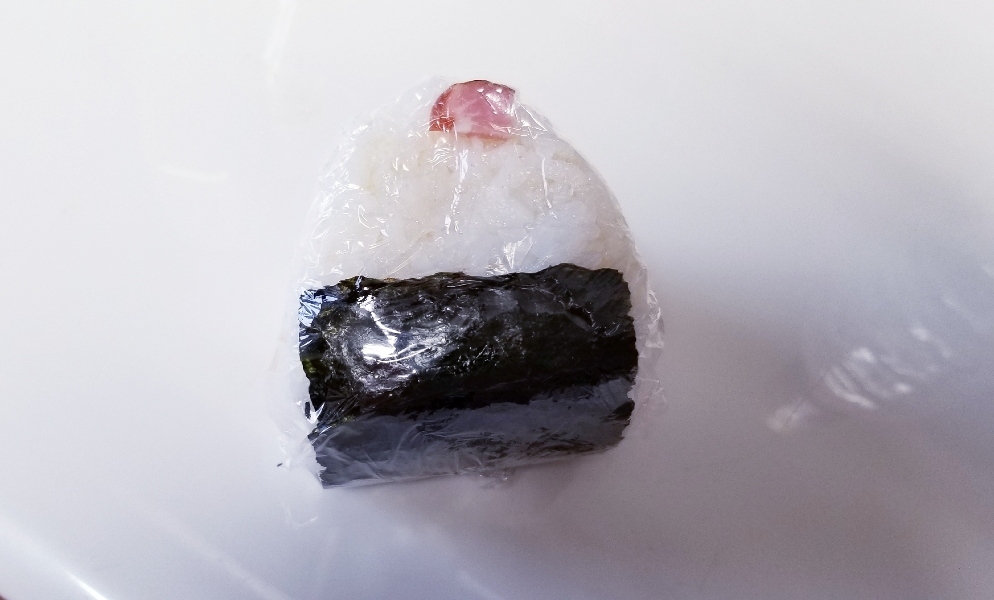 燻製ベーコンと青のりのマヨ醤油一味おにぎり