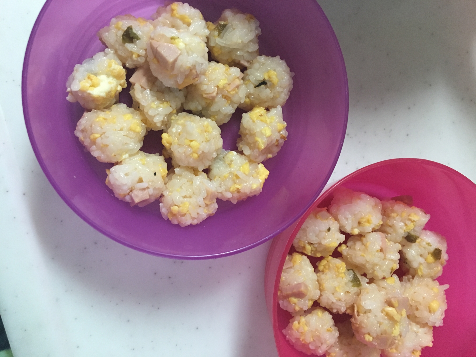 離乳食完了期 魚肉ソーセージとピーマンと玉子ご飯 レシピ 作り方 By Xmickyx 楽天レシピ