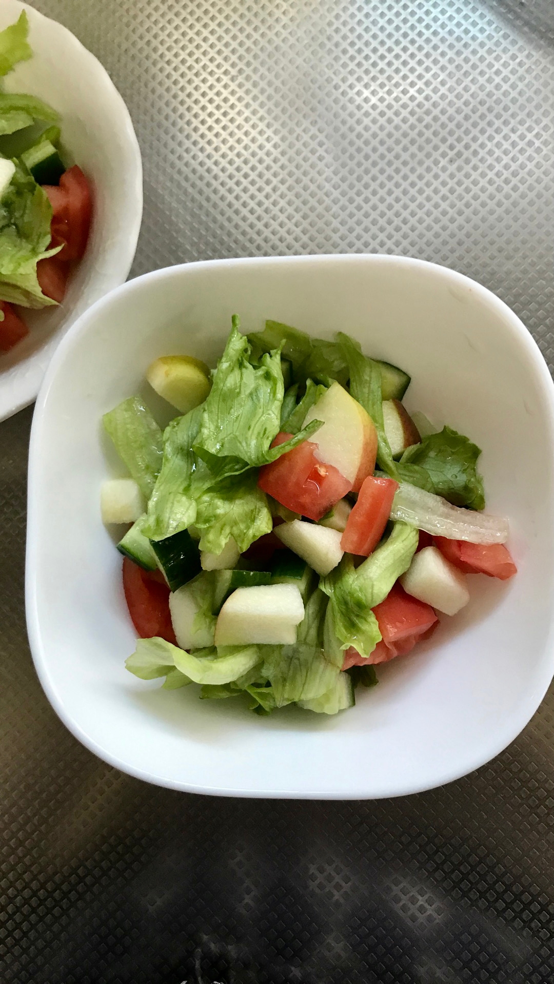 野菜とりんごの酢の物サラダ