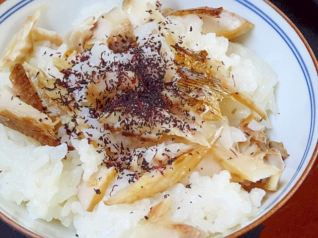 ほぐして簡単☆　「アジの開きの混ぜご飯」