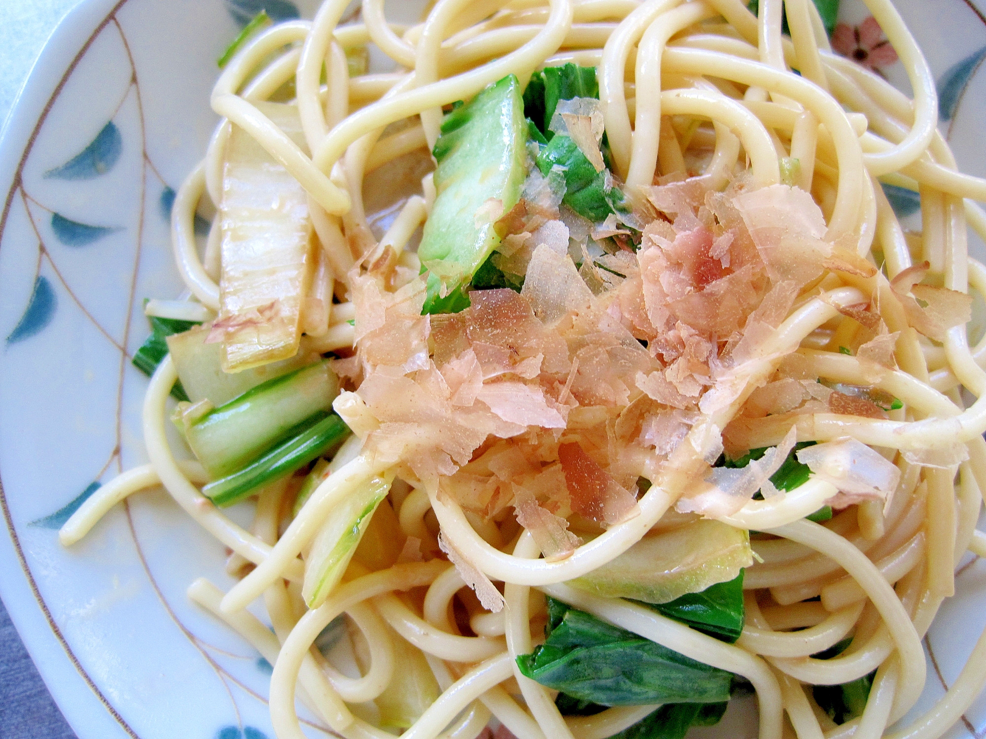 チンゲン菜のおかか醤油パスタ