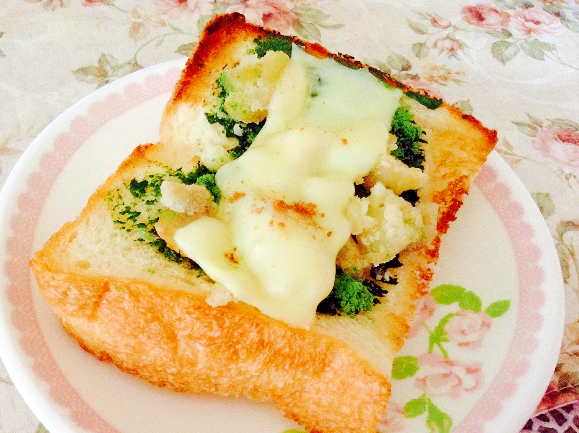 さつま芋☆練乳バター☆シナモン☆青汁チーズトースト