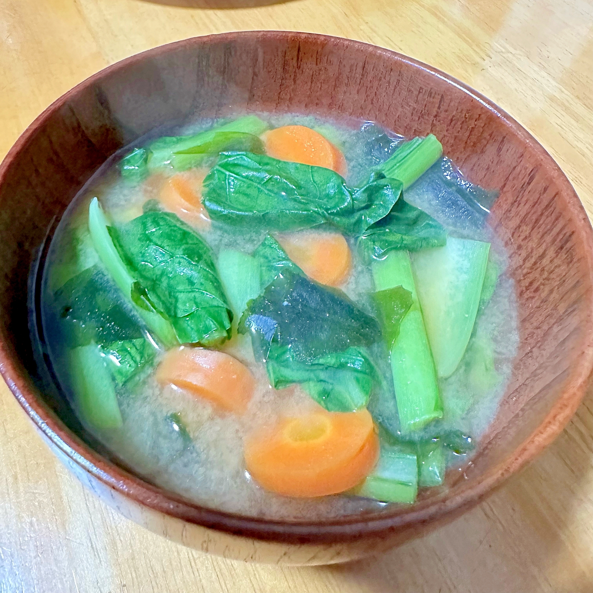 小松菜とにんじんの味噌汁　❁* ❁*