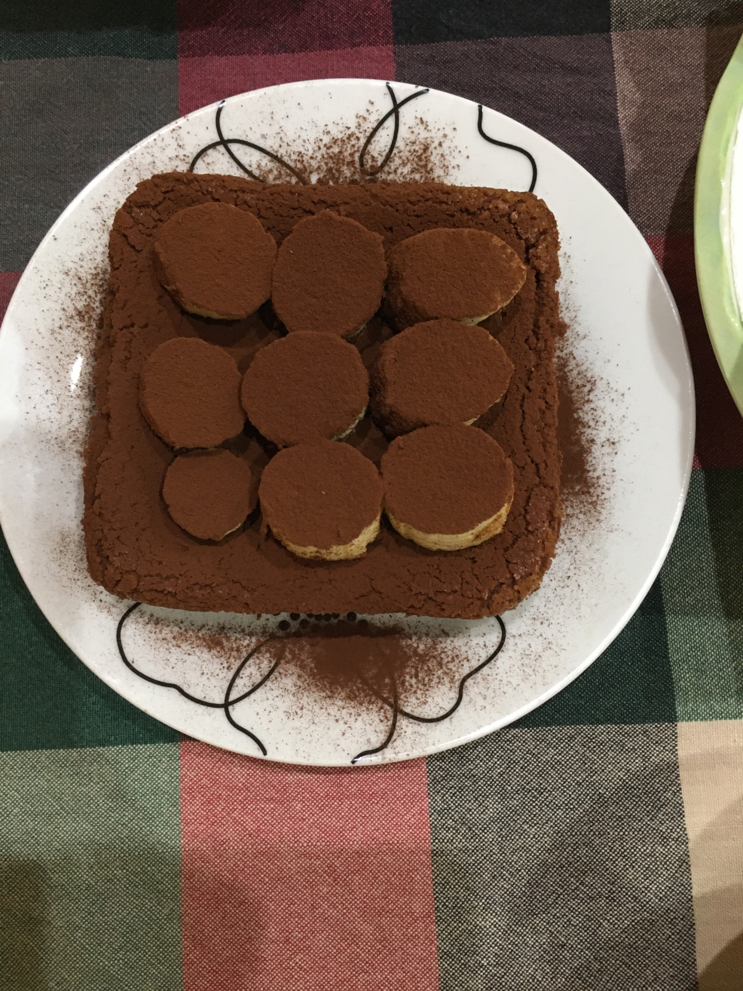 バナナのせチョコレートケーキ