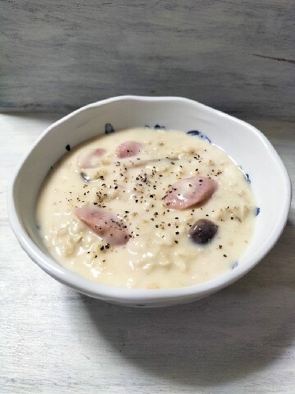 きょうはこちら♬珍しく平日お休みだったのでお昼に✨粉チーズと豆乳でクリーミー♡めちゃめちゃ美味しい〜❢しかも食後に昨日焼いたの食べてフルコースです♪感謝❤