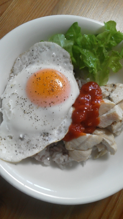 雑穀ご飯で。
ソースが美味しい！！
これハマりました！
絶対リピさせて頂きます！