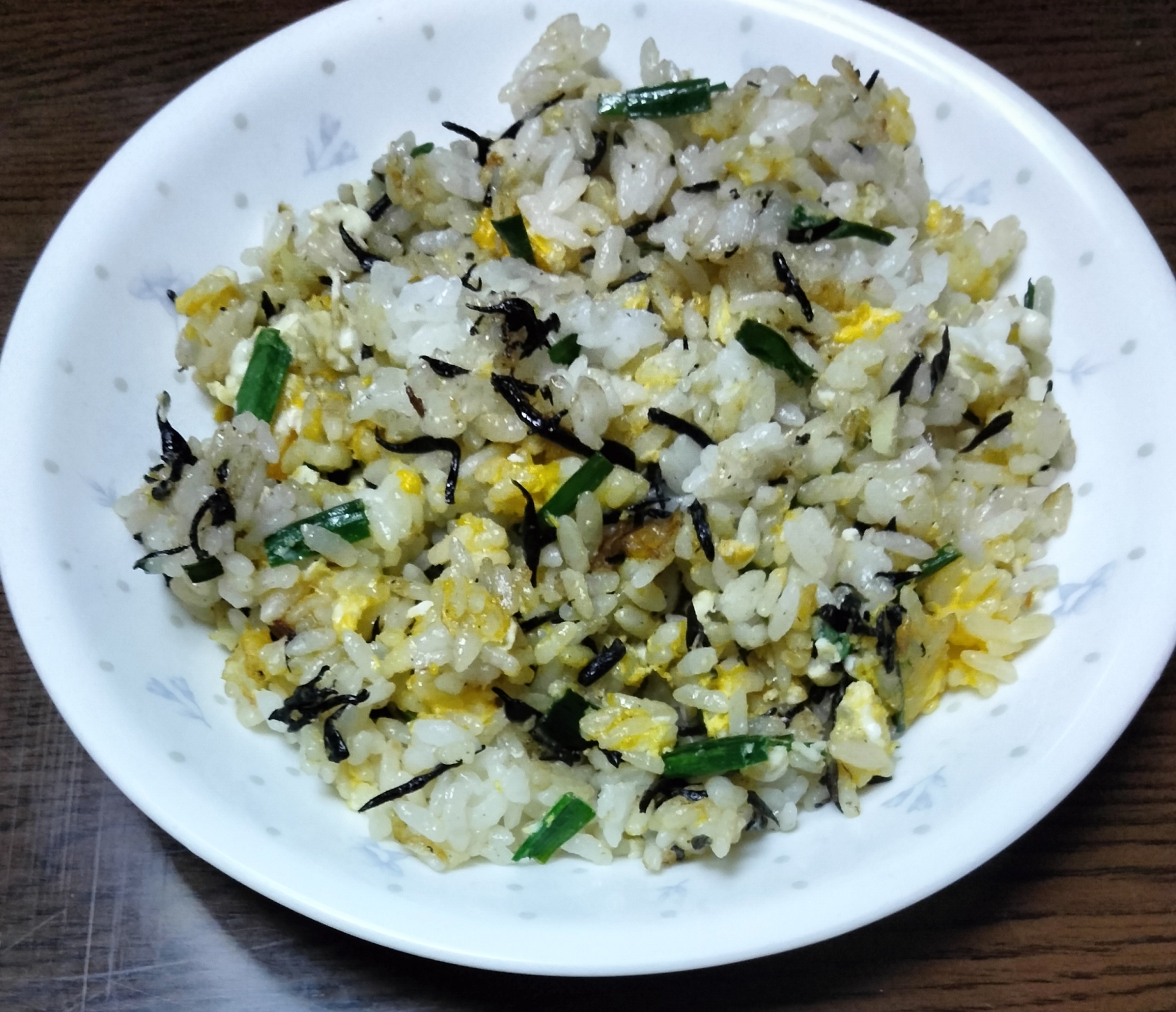 細ニラ佃煮入れた卵チャーハン