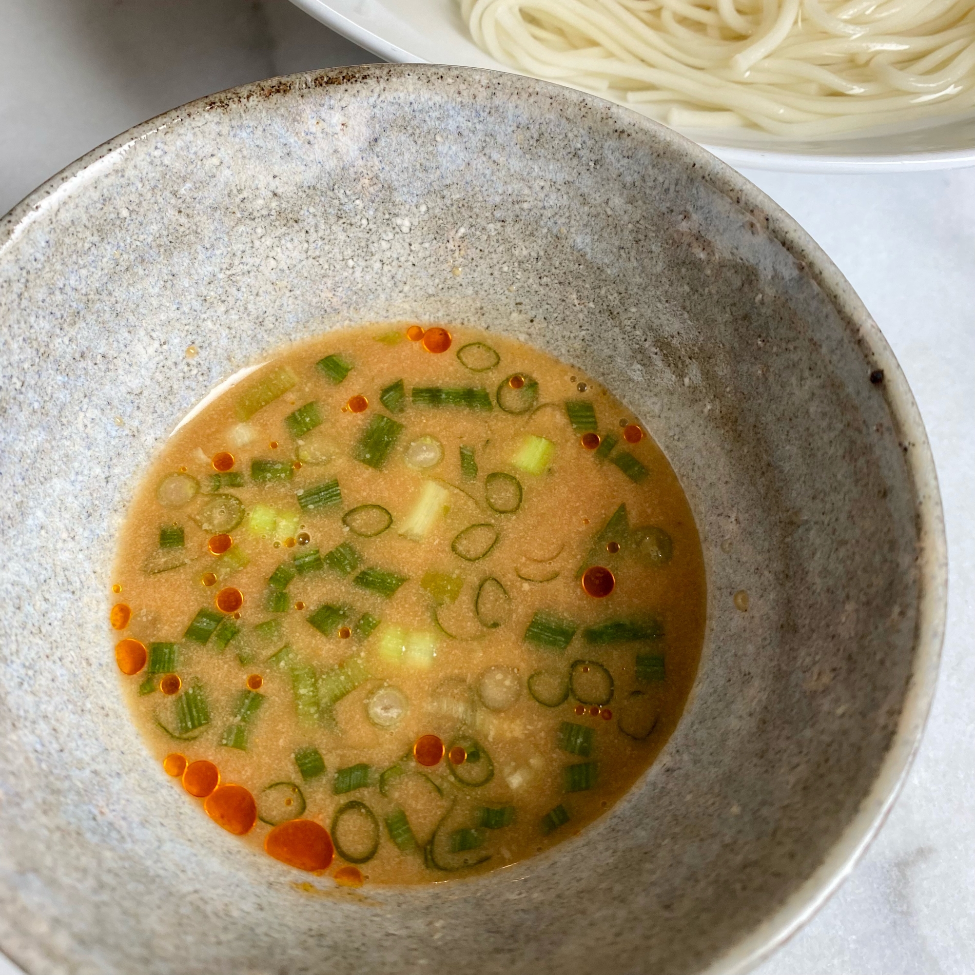 主夫がつくる素麺のピリ辛ごまだれ