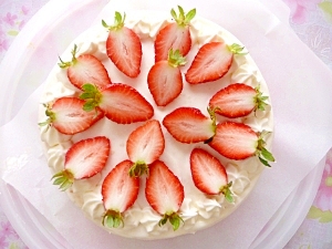 簡単 いちごのデコレーションケーキ レシピ 作り方 By 手作り大好き さくら 楽天レシピ 簡単 いちごのデコレーションケーキ レシピ 作り方 By 手作り大好き さくら 楽天レシピ