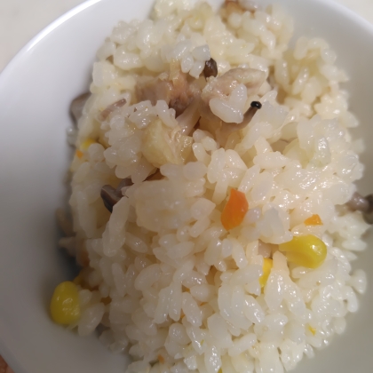 圧力鍋で簡単5分！子どもも大好きシーフードピラフ