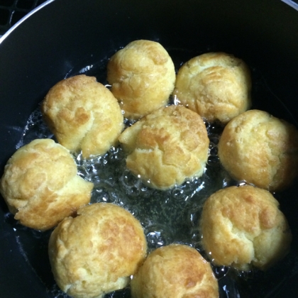 揚げ油をケチってほぼ揚げ焼き状態ですが、綺麗な色といい香りで出来上がりました♪^ ^