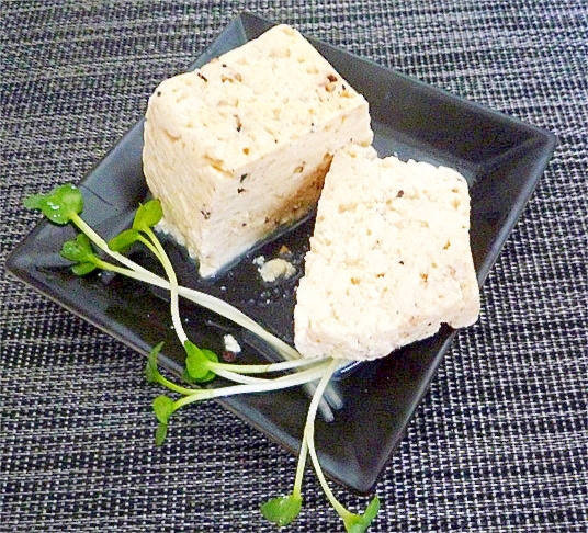 チーズ&ブラックペッパー豆腐