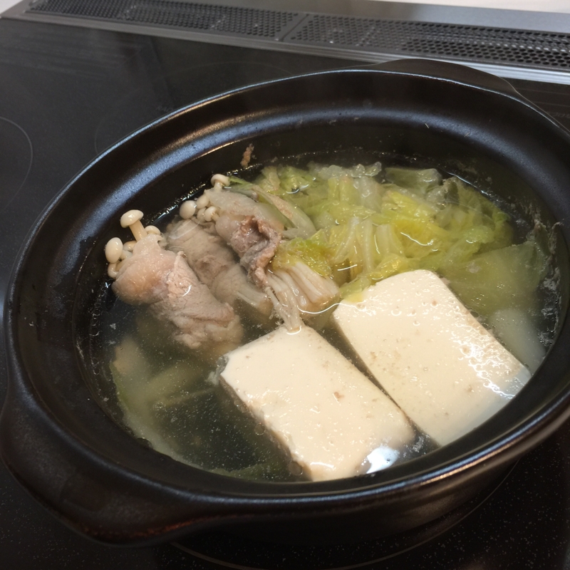 ひとり湯豆腐〜えのきの豚巻き〜