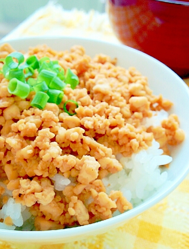 豆腐一丁で♪そぼろご飯(そぼろ丼)