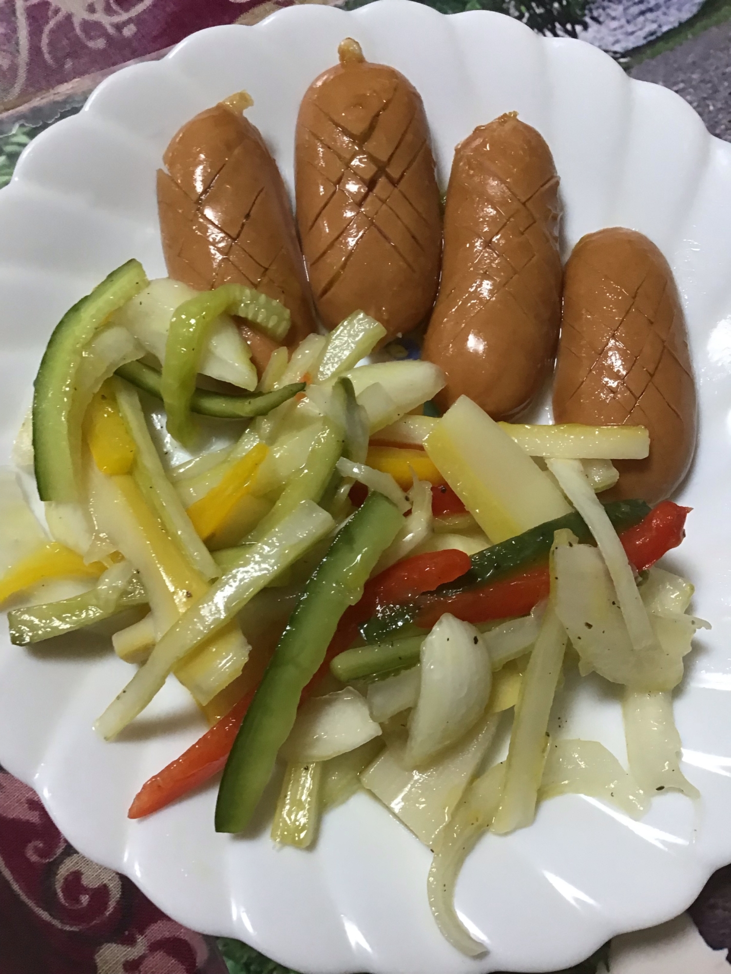 フランクフルトソーセージとたけのこ入りマリネ