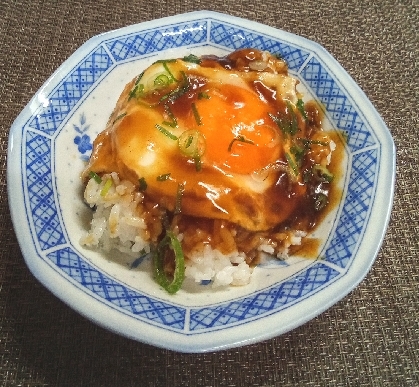 トロトロ！あんかけ目玉焼き丼