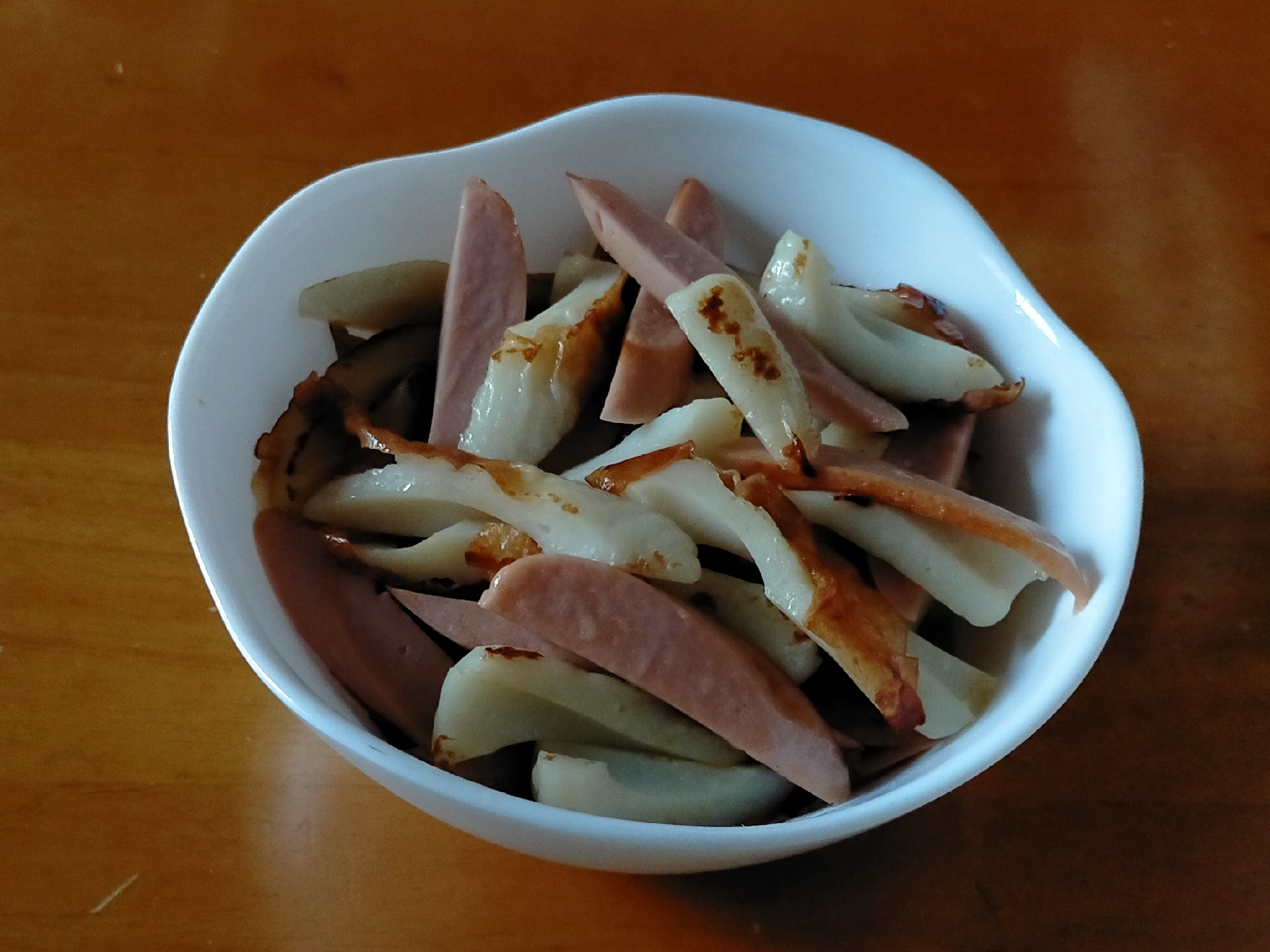 竹輪と魚肉ソーセージのポン酢炒め