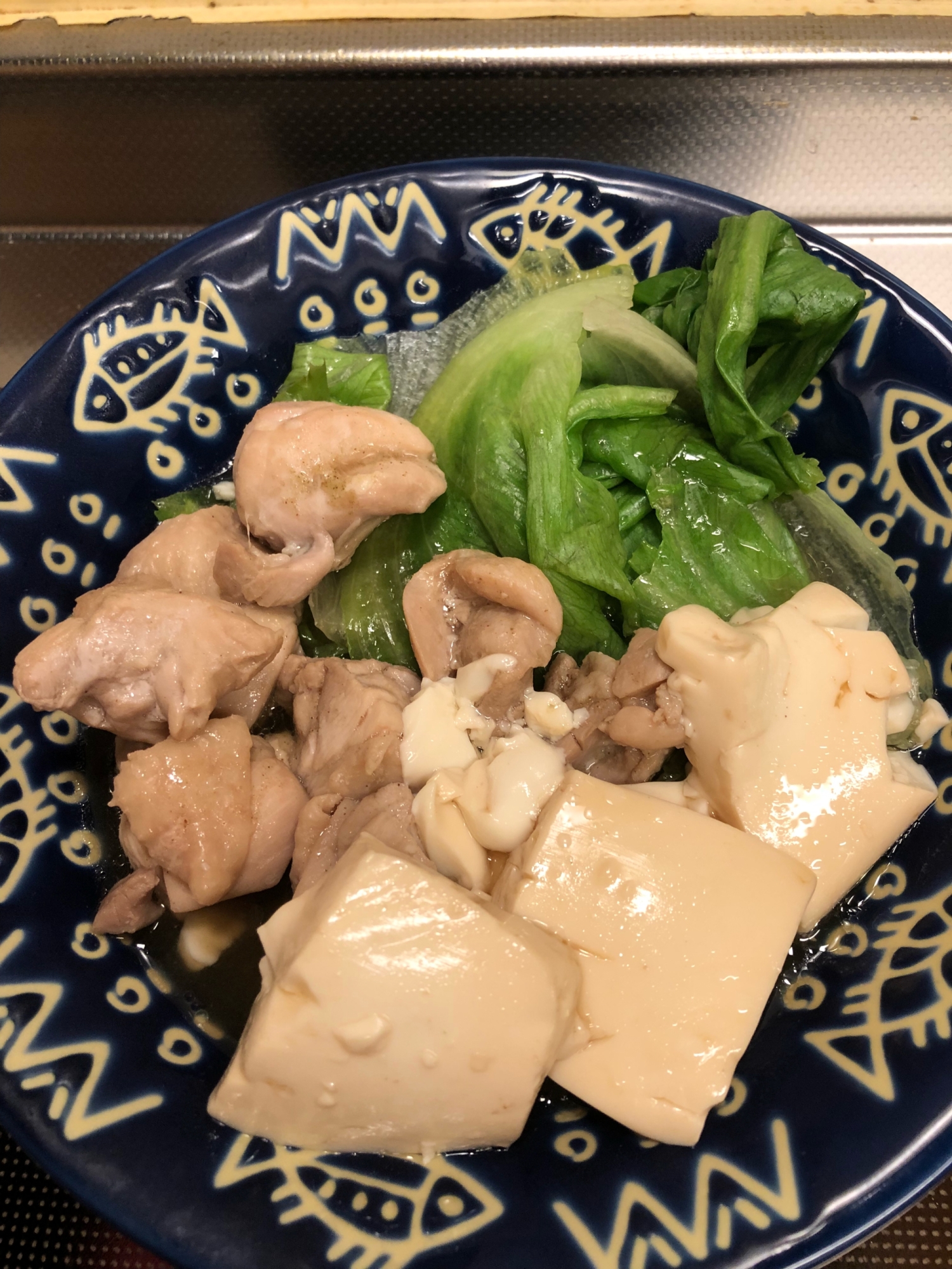 ヘルシー♪鶏肉とレタスの肉豆腐^_^