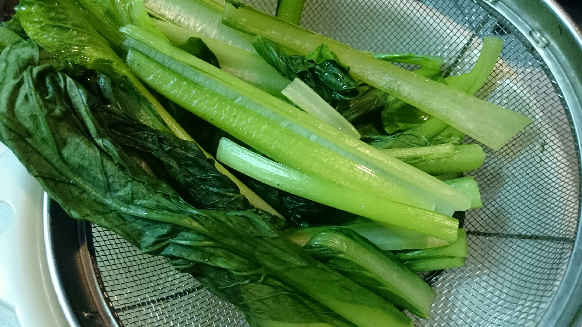 ストウブde 小松菜の茹で方 レシピ 作り方 By Mamichin555 楽天レシピ