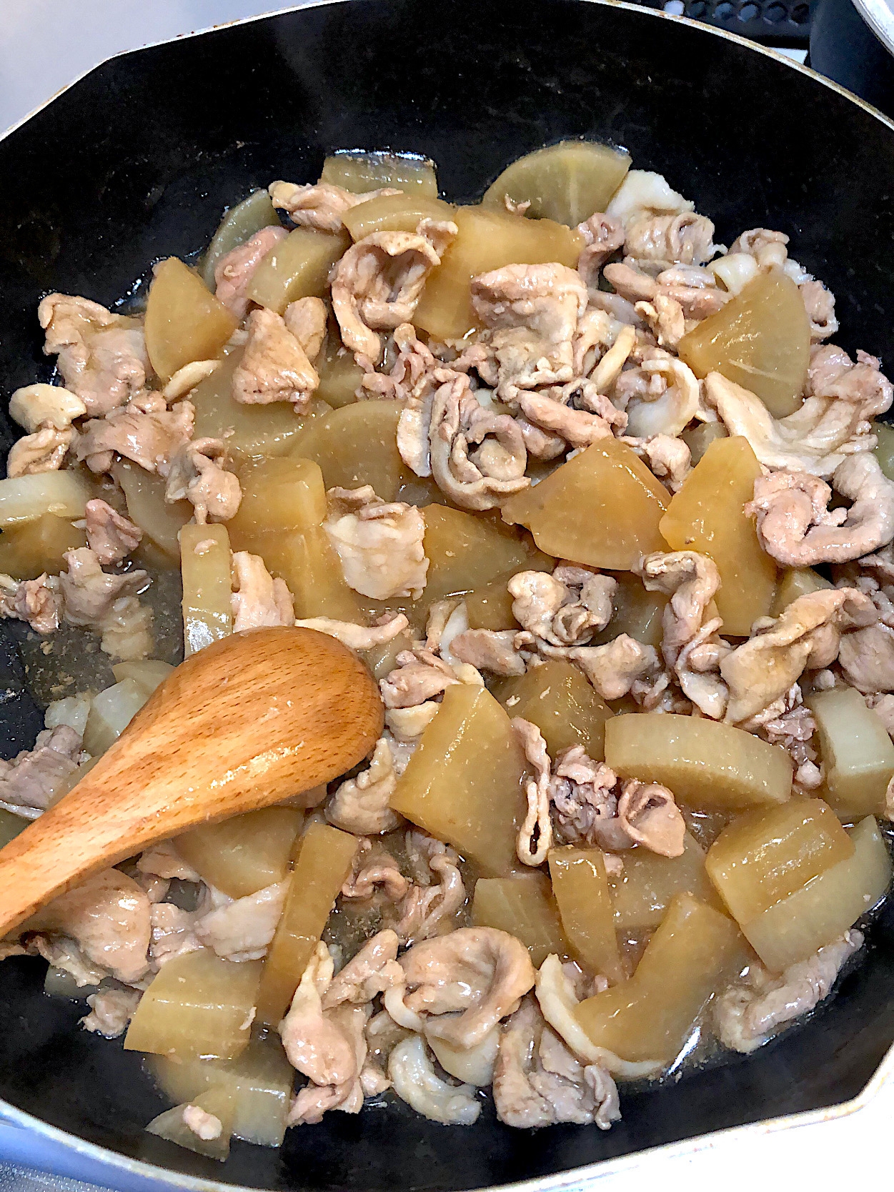 豚肉と大根の煮物