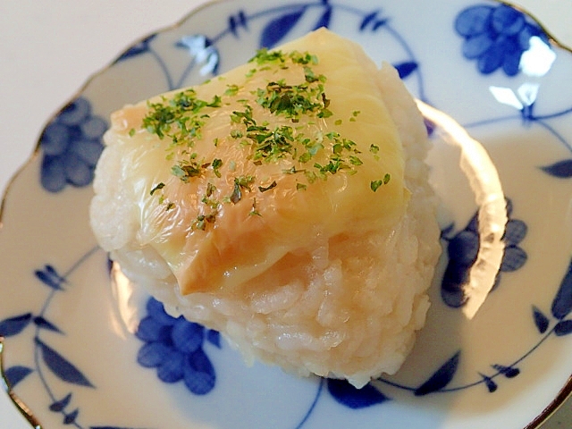 ＣＯで　チーズとあおさの焼きおにぎり