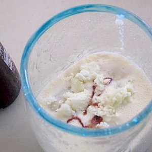 抹茶ミルクアイス豆乳チョコシロップ（シェイク）
