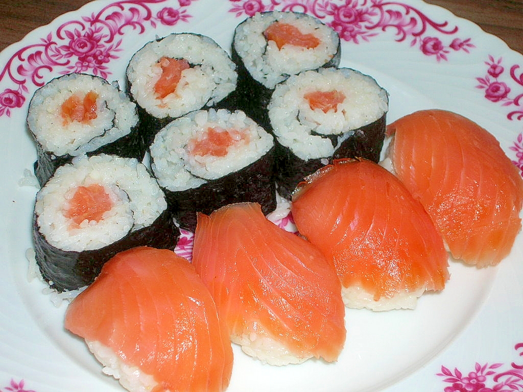 お手軽 2種類のサーモンのお寿司 レシピ 作り方 By はなはな桜 楽天レシピ お手軽 2種類のサーモンのお寿司 レシピ 作り方 By はなはな桜 楽天レシピ