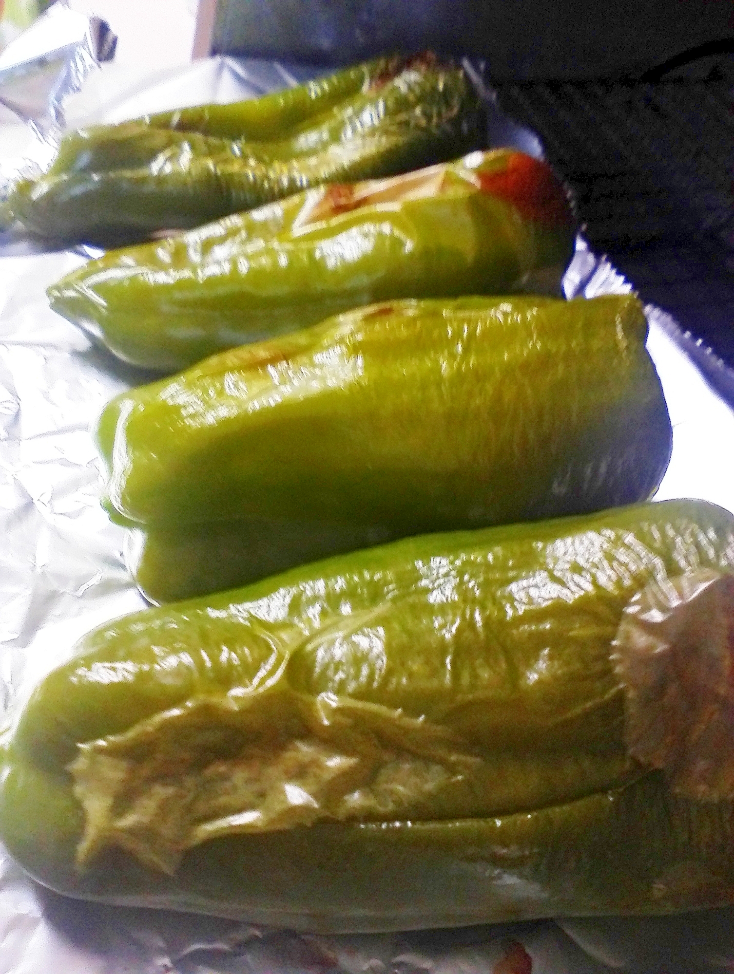 簡単♪トースターで、まるごと焼きピーマン!