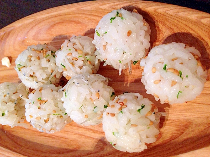 離乳食☆しらすと青海苔のおむすび