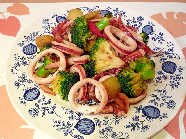 ダイエットレシピ ブロッコリーといかの炒めもの レシピ 作り方 By 帰って来たvan 楽天レシピ ダイエットレシピ ブロッコリーといかの炒めもの レシピ 作り方 By 帰って来たvan 楽天レシピ