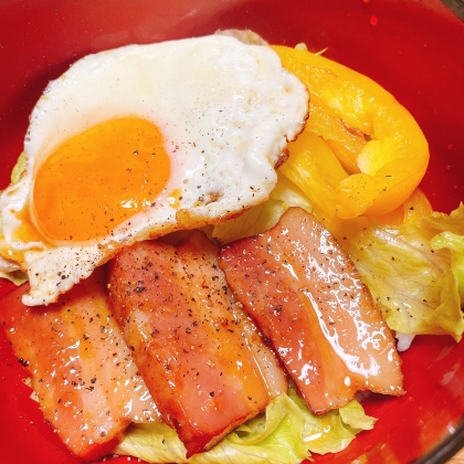 わさびがポイント♫厚切りベーコンのステーキ丼