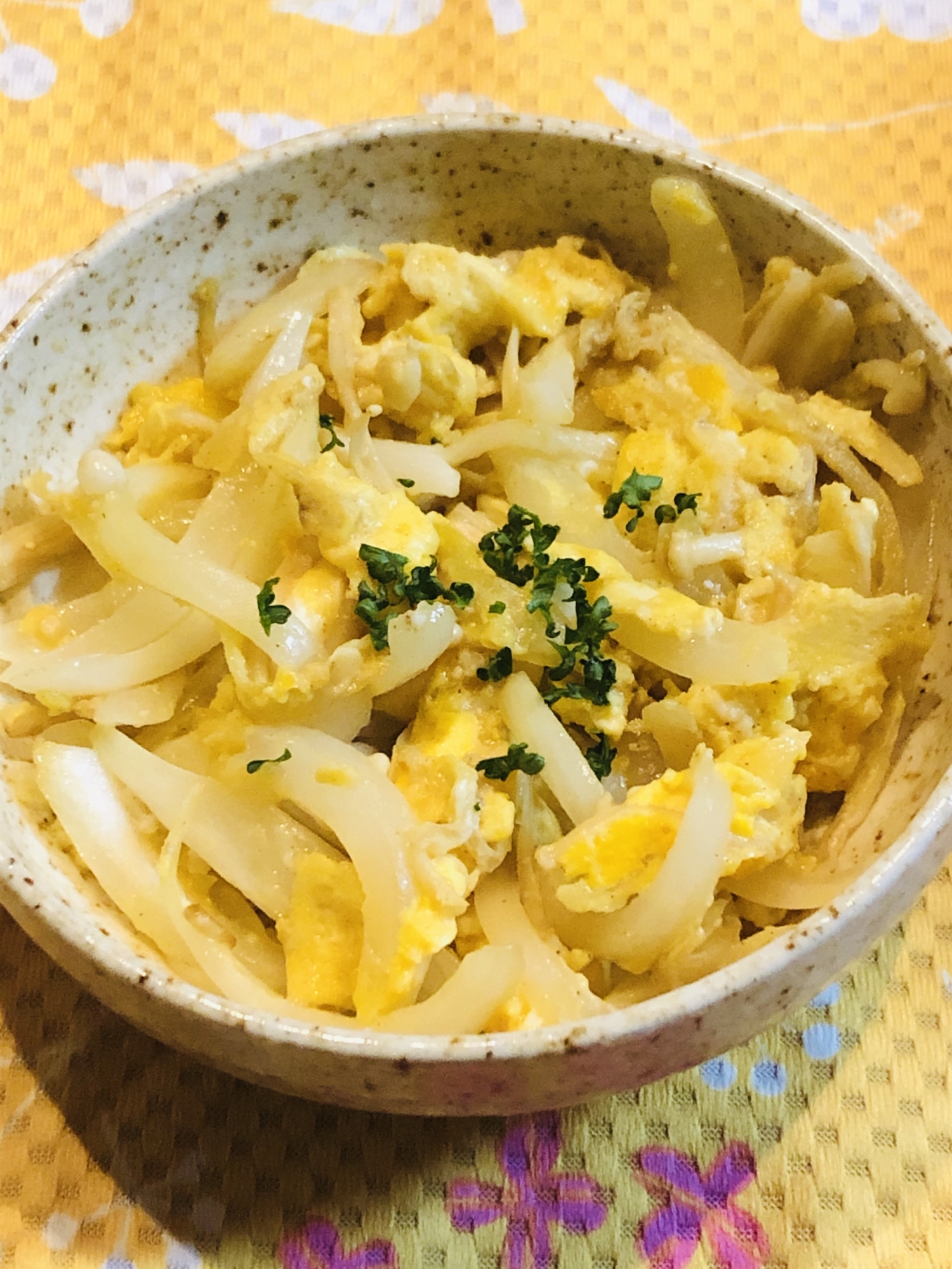 簡単*卵と玉ねぎとえのきのコンソメ炒め