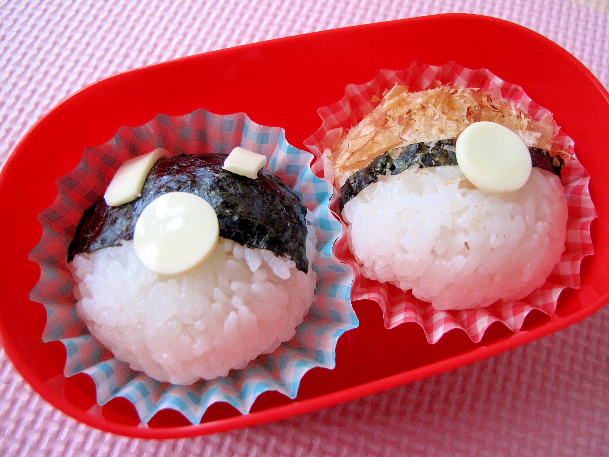 簡単 ポケモンボールのおにぎり レシピ 作り方 By へんてこぽこりんママ 楽天レシピ 簡単 ポケモンボールのおにぎり レシピ 作り方 By へんてこぽこりんママ 楽天レシピ