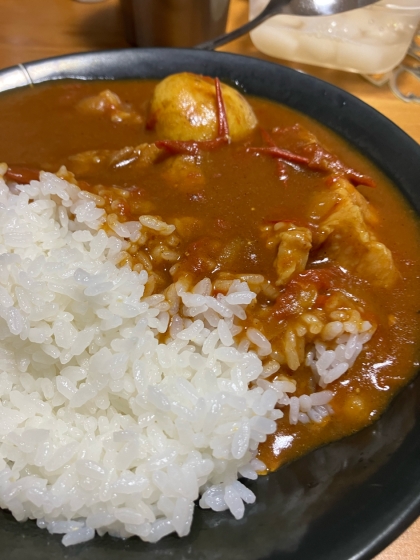 さば味噌煮缶で☆さばトマトカレー