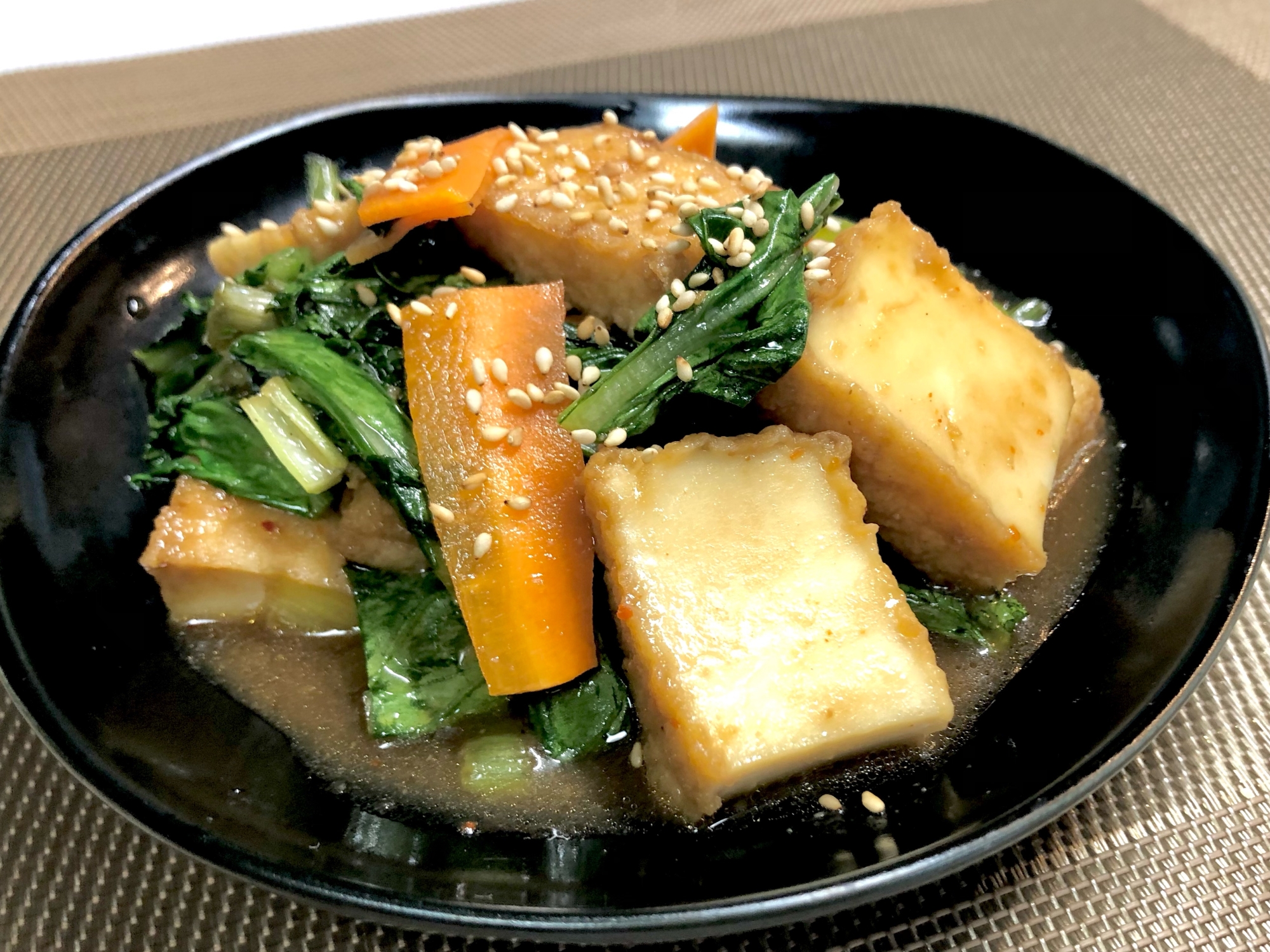 焼肉のタレで簡単❤️小松菜と厚揚げの炒め物