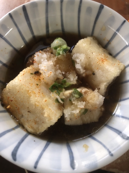 今日の一人ランチに余ったお豆腐で作りました！超簡単で、最高！お味も程よくおいしかったです！大根おろしと七味をかけました。