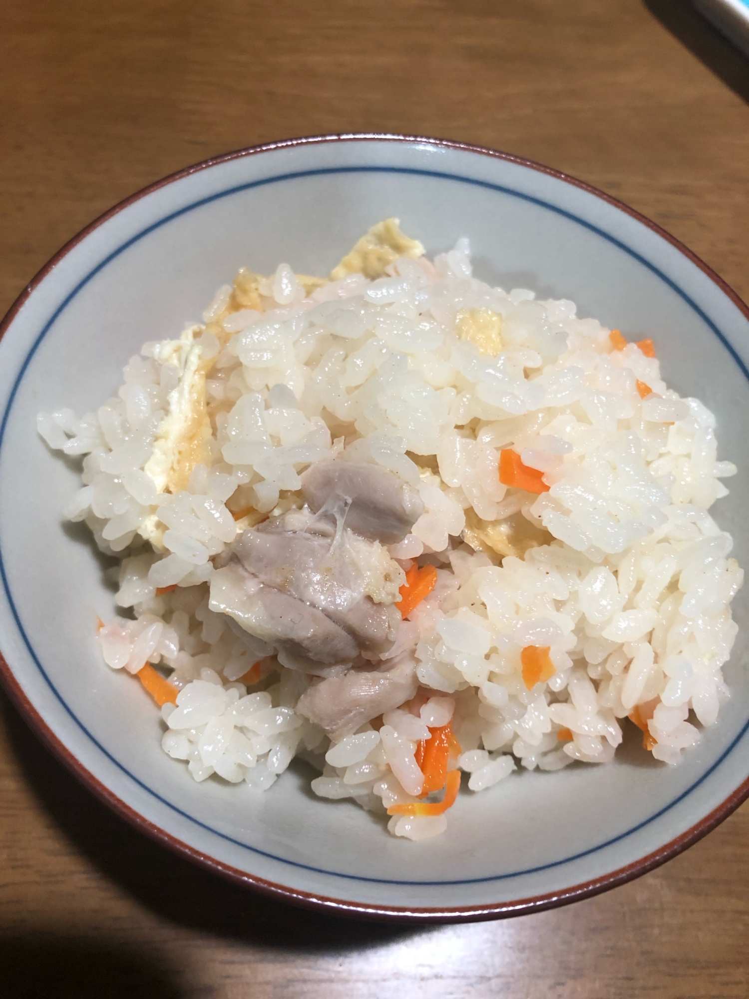 鶏モモ肉の炊き込みご飯