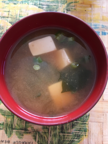 生姜風味～ワカメとネギの味噌汁