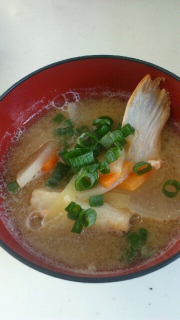 節約なのに豪華 鮭のあら汁 レシピ 作り方 By おいもマロン 楽天レシピ 節約なのに豪華 鮭のあら汁 レシピ 作り方 By おいもマロン 楽天レシピ