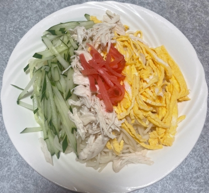 麺少なめの冷やし中華