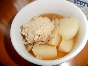 鶏団子と小カブのスープ煮