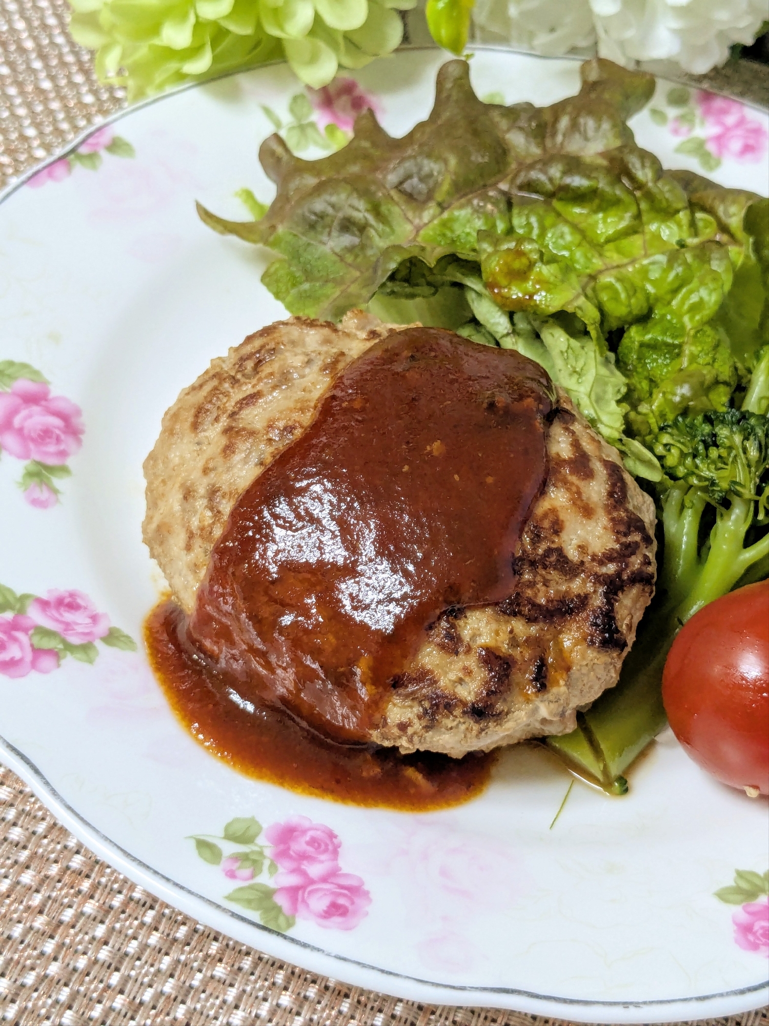 新玉ねぎを使って♡炒めないハンバーグ