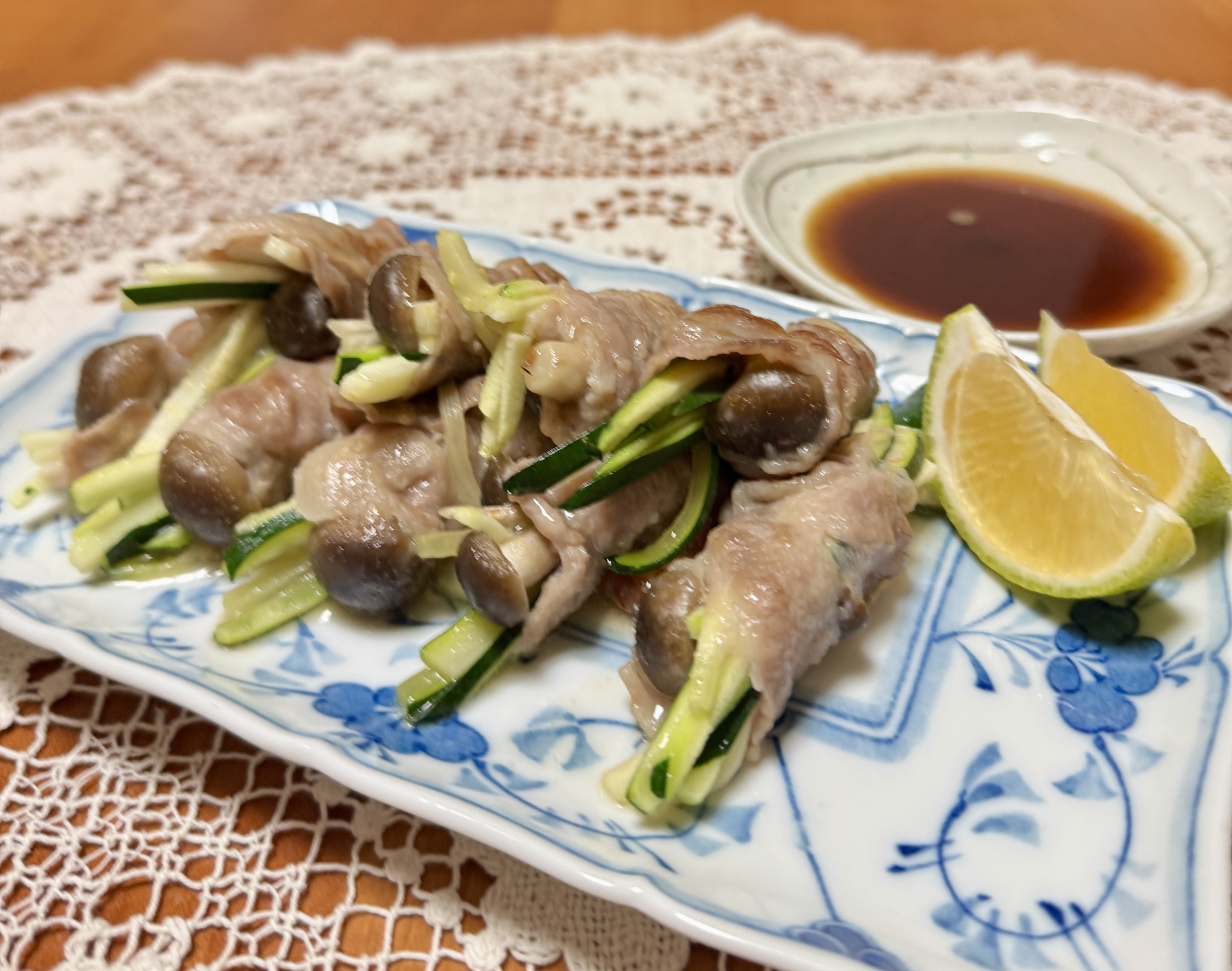 隠し味は塩麹！しめじとズッキーニの☆豚肉巻き