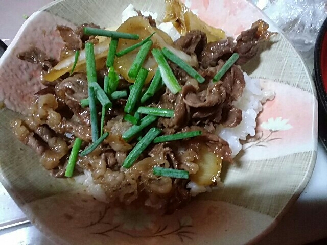 焼き肉のタレで牛丼