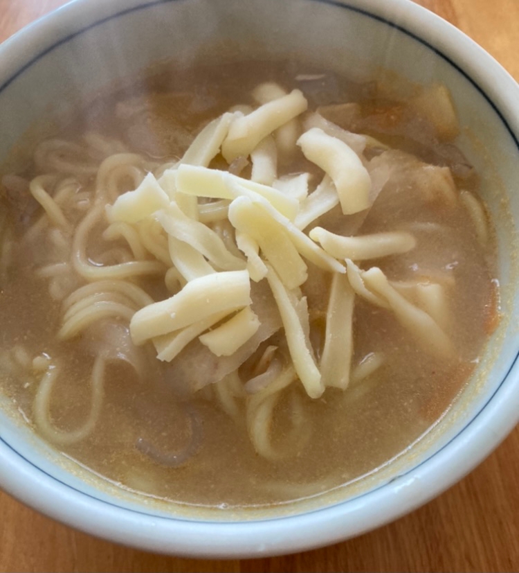 チーズと大根の味噌ラーメン