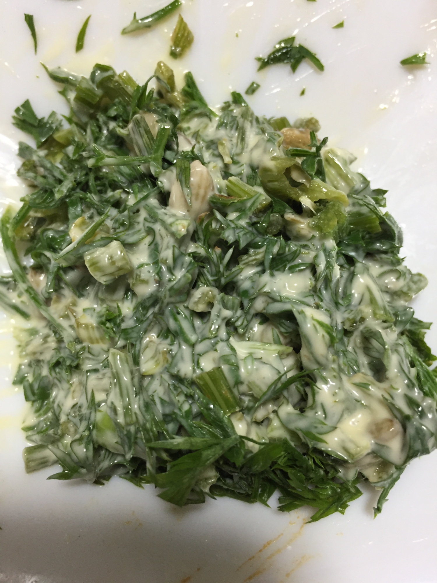 にんじんの葉サラダ