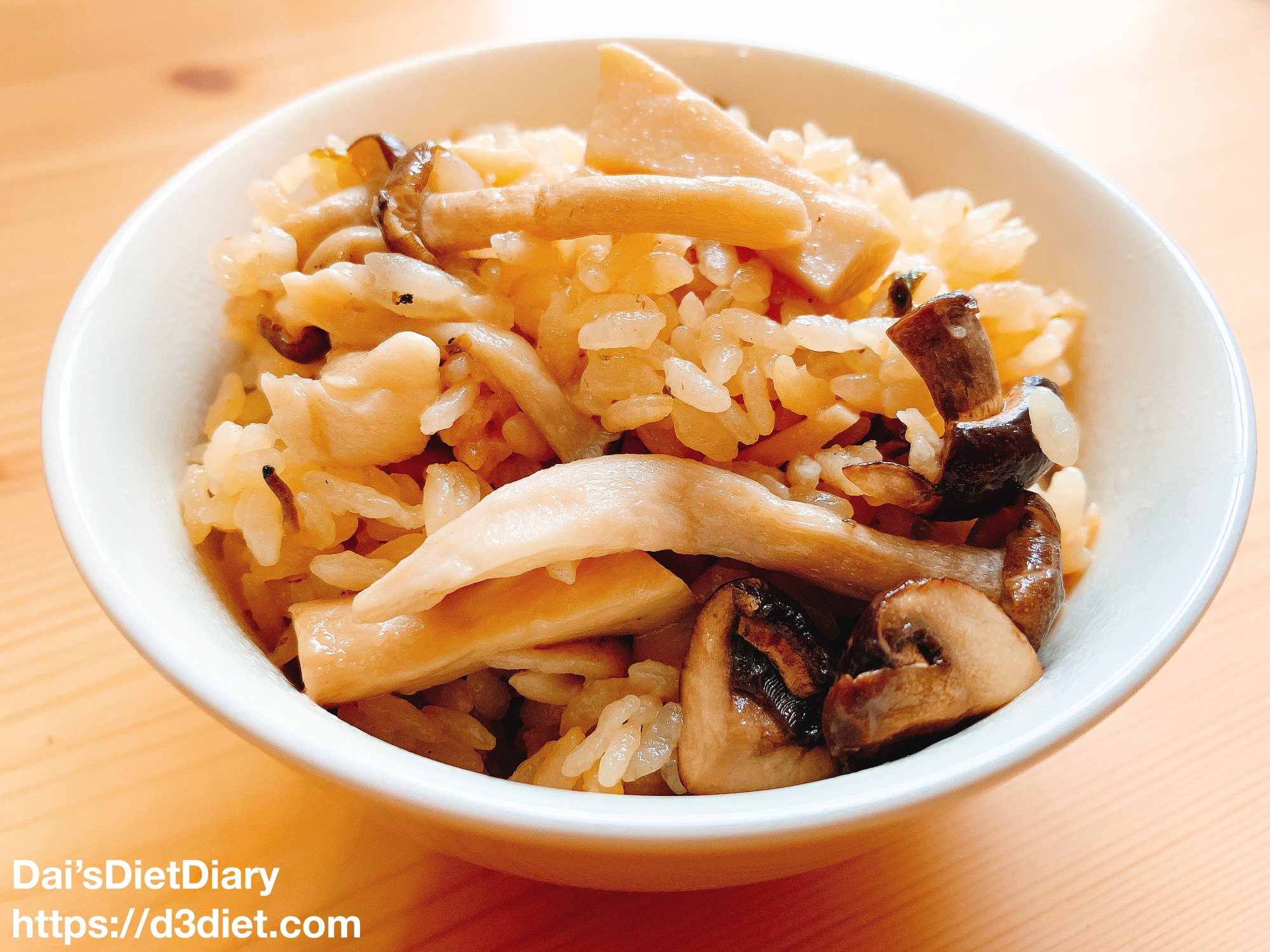 松茸のお吸い物で!きのこの炊き込みご飯